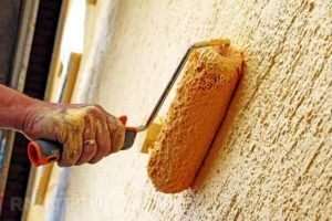 Як шпаклювати стіни валиком