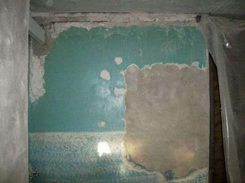 Як видалити фарбу з бетонної стіни
